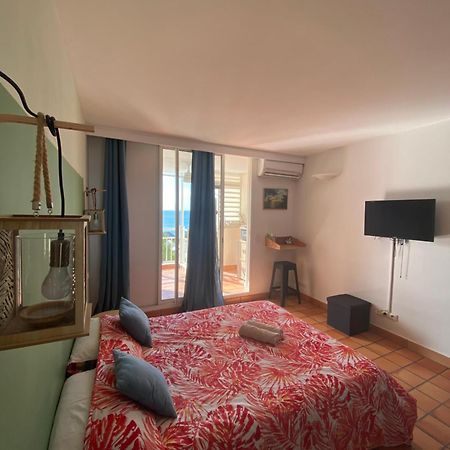 Studio Paisible Avec Piscine, Pas Loin De La Plage Ла Трините Екстериор снимка