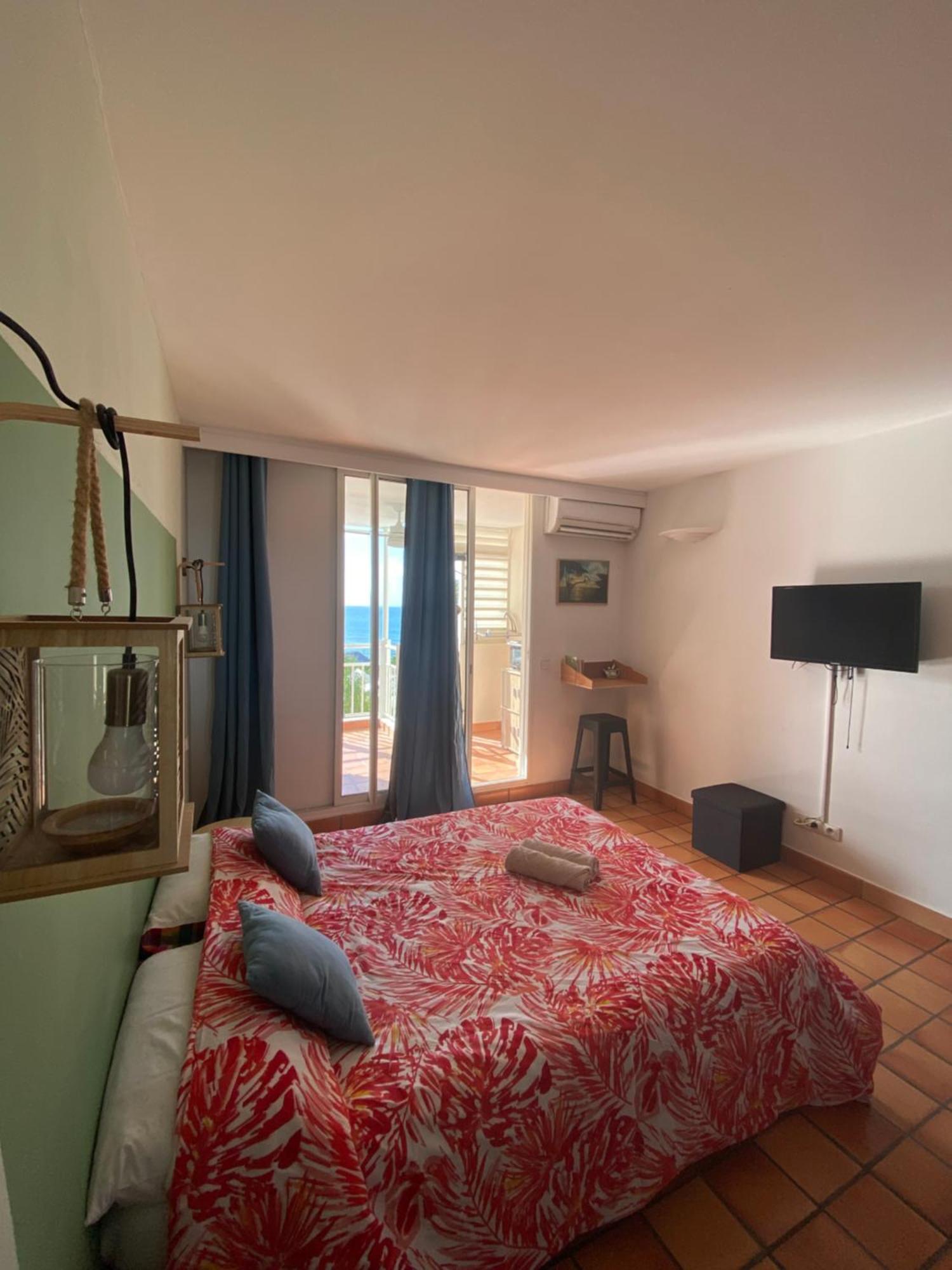 Studio Paisible Avec Piscine, Pas Loin De La Plage Ла Трините Екстериор снимка